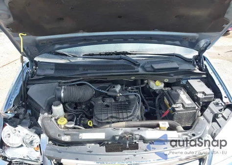 2012 Chrysler Town & Country Touring z USA, uszkodzony, nr VIN 2C4RC1BG0CR209215